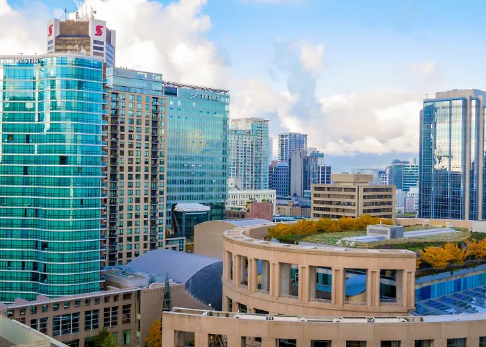 Rosedale On Robson Suite Hotel